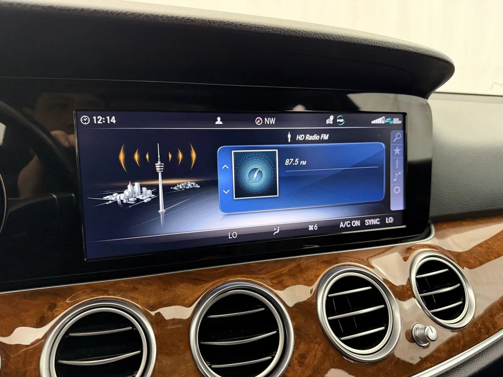 Used 2019 Mercedes-Benz E 450 4MATIC Wagon image 42