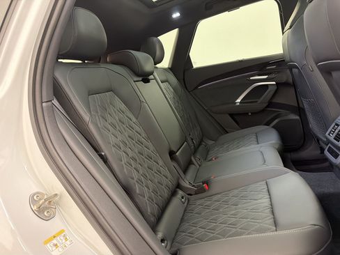 Certified 2025 Audi SQ5 Premium Plus w/ Premium Plus Package AWD/4WD image 29