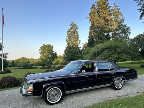 Used 1987 Cadillac Brougham RWD image 5