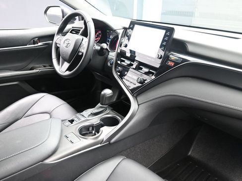 Used 2021 Toyota Camry XSE image 29