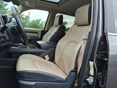 Used 2022 RAM 2500 Limited AWD/4WD image 12