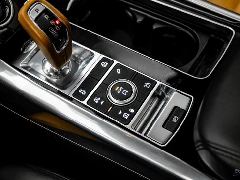 Used 2020 Land Rover Range Rover Sport SVR image 59