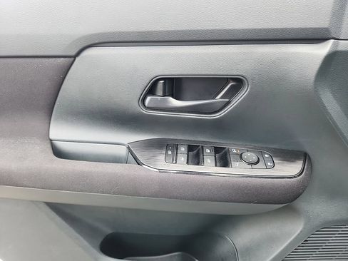 Certified 2025 Nissan Kicks S AWD/4WD image 13