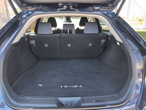 Certified 2022 Toyota Venza LE image 31