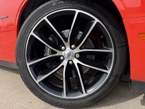 Used 2018 Dodge Challenger R/T Plus image 9