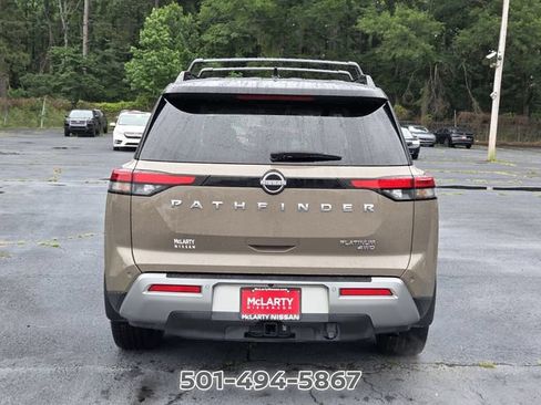 Used 2023 Nissan Pathfinder Platinum w/ Cargo Package AWD/4WD image 4