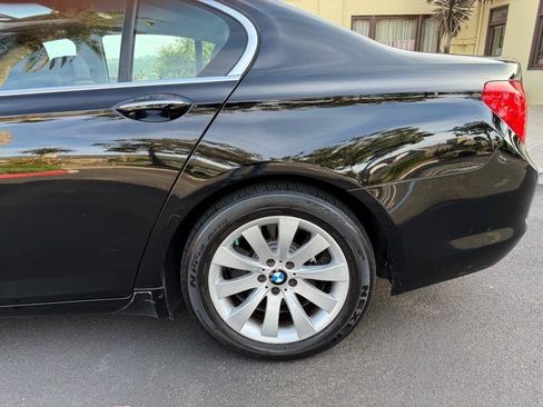 Used 2009 BMW 750i RWD image 33