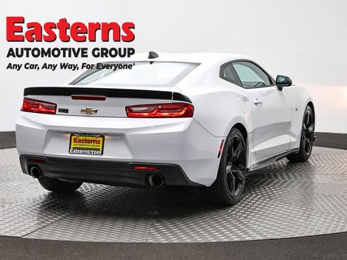 Used 2018 Chevrolet Camaro LT RWD image 5