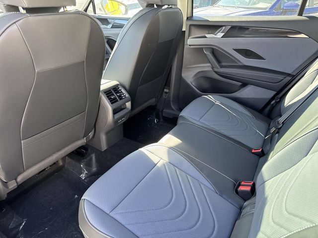 New 2026 Volkswagen Tiguan SE AWD/4WD image 10