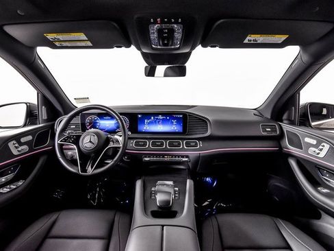 Certified 2025 Mercedes-Benz GLE 450e 4MATIC image 3