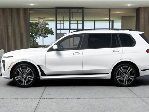 New 2026 BMW X7 xDrive40i w/ M Sport Package AWD/4WD image 4