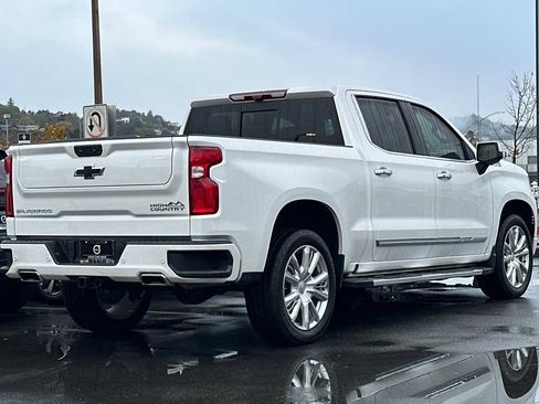 Used 2024 Chevrolet Silverado 1500 High Country w/ High Country Premium Package image 2
