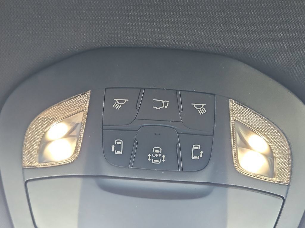 Used 2025 Chrysler Pacifica Select FWD image 22