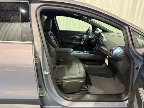 New 2026 Chevrolet Equinox EV LT AWD/4WD image 14