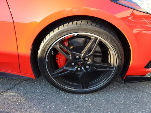 Used 2020 Chevrolet Corvette Stingray Preferred Cpe w/ 2LT Preferred Equipment Group RWD image 38