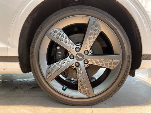 Certified 2025 Genesis GV70 3.5T Sport w/ Sport Advanced Package image 35