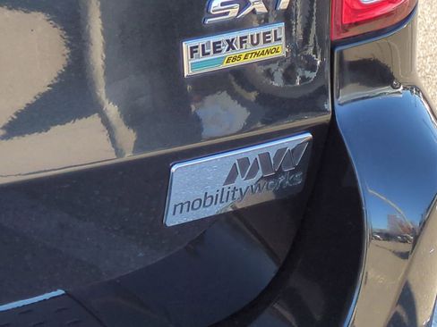 Used 2017 Dodge Grand Caravan SXT image 39