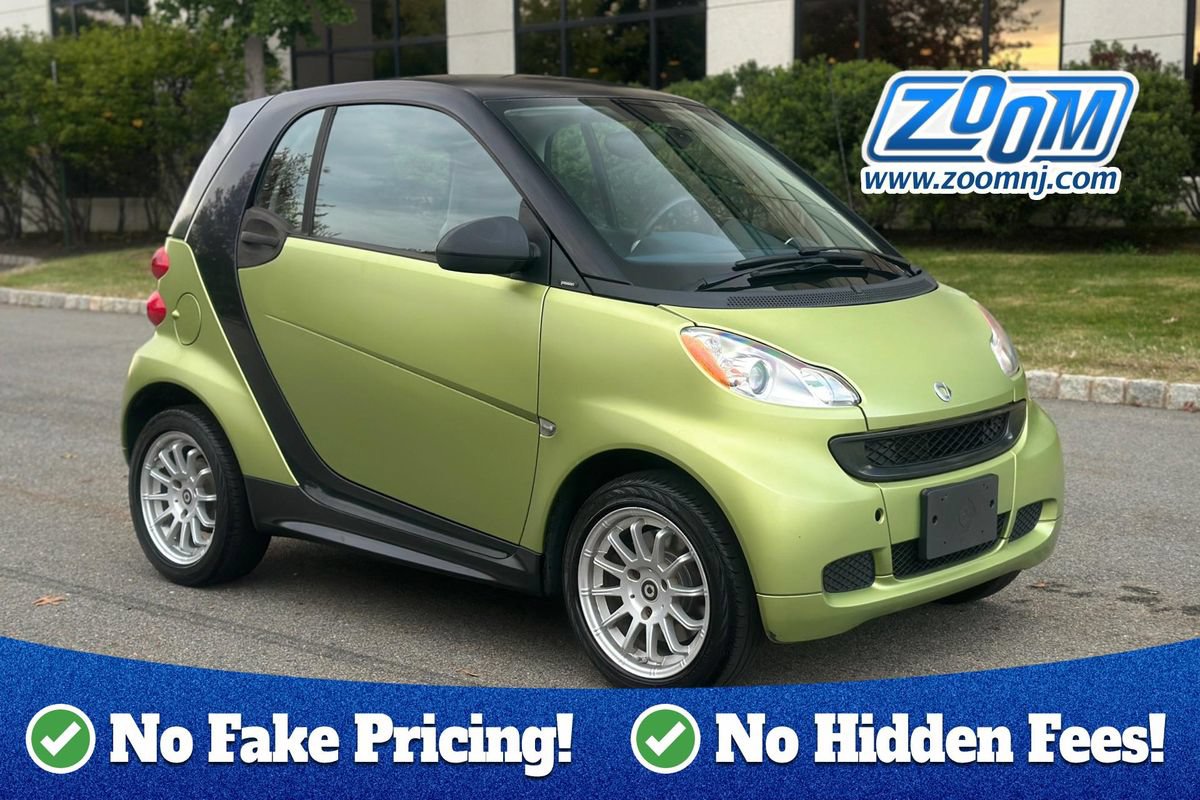 Used 2012 smart fortwo passion RWD image 1
