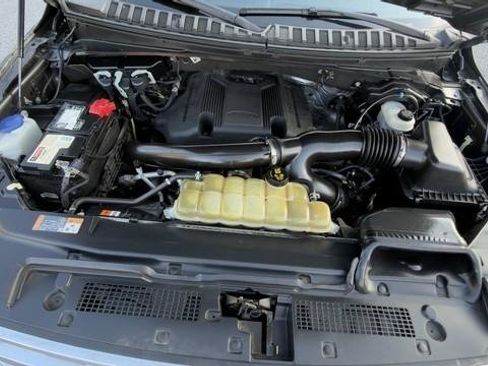 Used 2020 Ford Expedition XLT w/ Equipment Group 202A AWD/4WD image 27