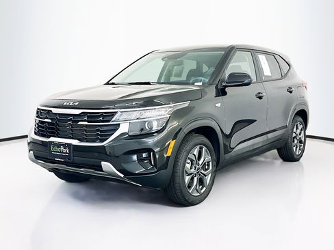Used 2026 Kia Seltos LX AWD/4WD image 3