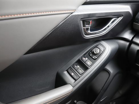 New 2026 Subaru Crosstrek 2.5i Limited w/ Crosstrek Mirror Package image 24