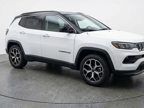 Used 2025 Jeep Compass Limited AWD/4WD image 1