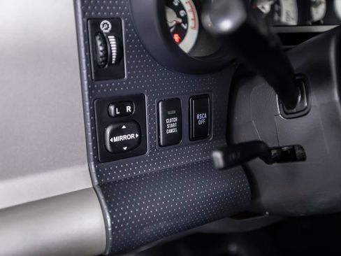Used 2012 Toyota FJ Cruiser 4WD w/ Convenience Pkg image 32