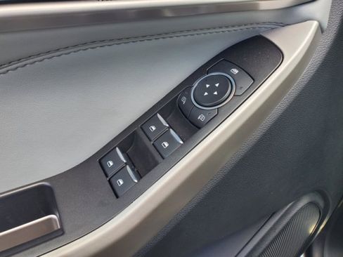 Used 2023 Ford Explorer XLT w/ Equipment Group 202A image 13