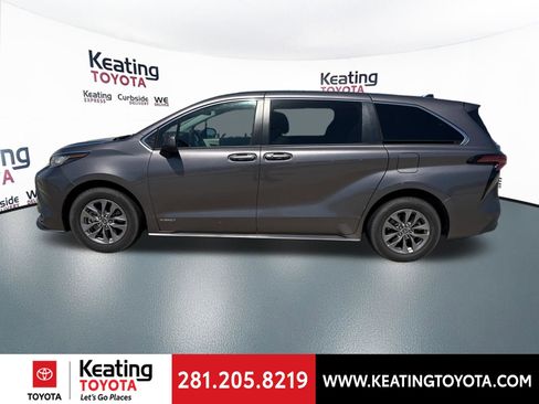 Used 2021 Toyota Sienna LE FWD image 4