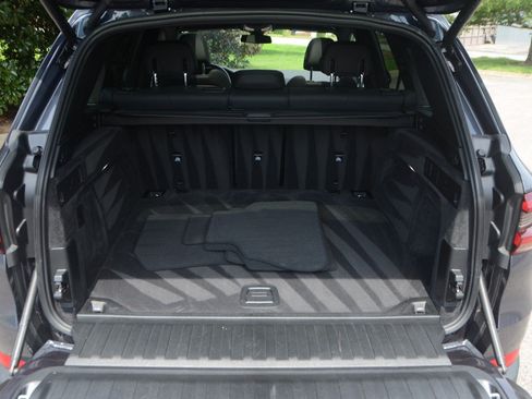 Used 2022 BMW X5 xDrive40i w/ Premium Package AWD/4WD image 25