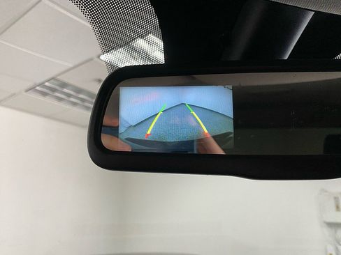 Used 2018 RAM 1500 Express image 16