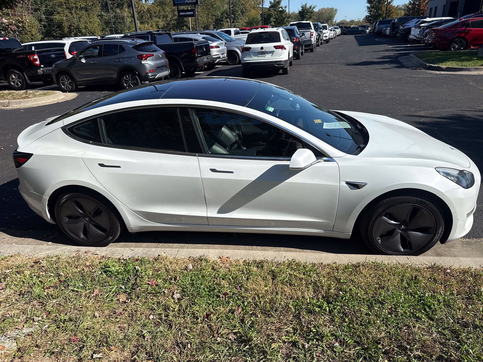 Used 2018 Tesla Model 3 Long Range RWD image 4