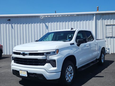 New 2026 Chevrolet Silverado 1500 RST w/ Z71 Off-Road Package AWD/4WD image 1