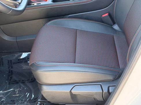 Used 2025 Nissan Kicks SR FWD image 20