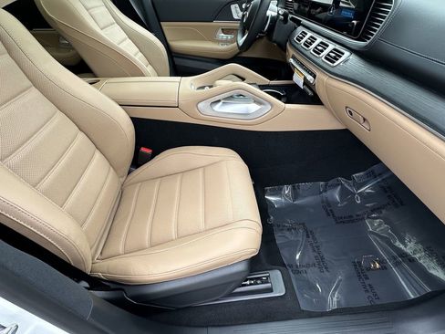 New 2026 Mercedes-Benz GLS 450 4MATIC image 15
