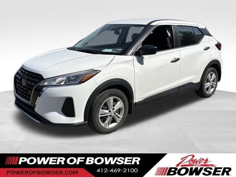 Used 2021 Nissan Kicks S FWD image 1