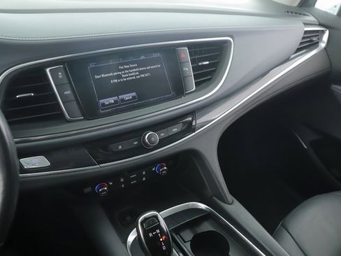 Used 2019 Buick Enclave Essence image 27