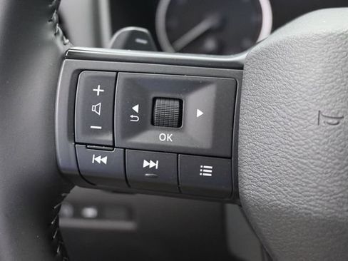 Used 2026 Nissan Rogue SV FWD image 27
