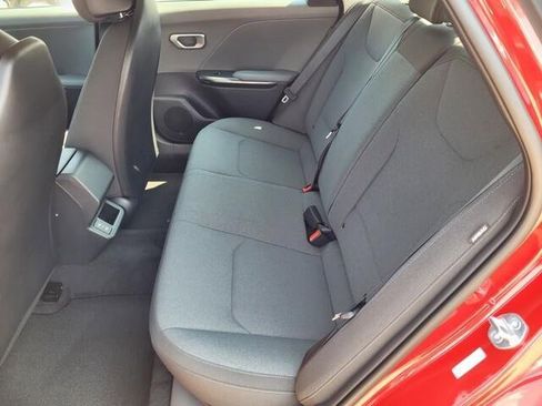 Used 2025 Kia K4 LXS image 11