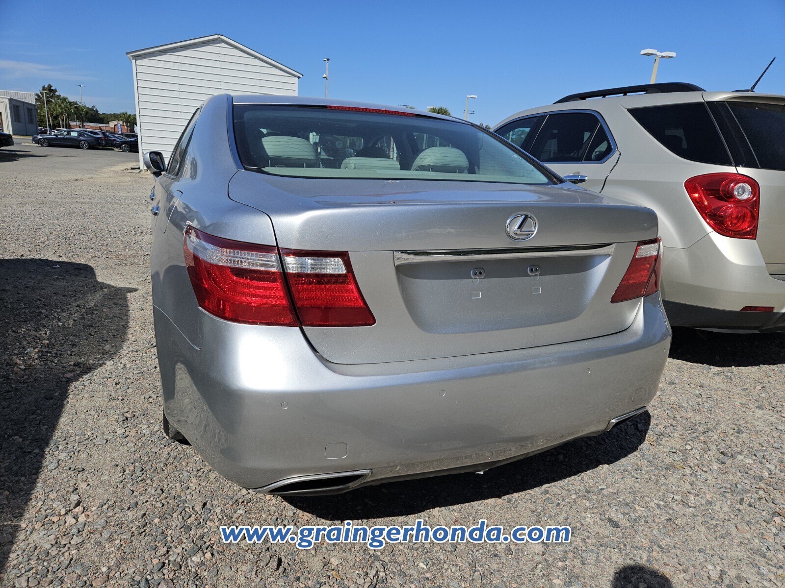 Used 2007 Lexus LS 460 w/ Comfort Pkg RWD image 9