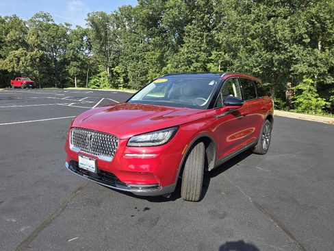 Used 2022 Lincoln Corsair Reserve w/ Equipment Group 201A AWD/4WD image 4