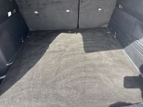 Used 2025 Chevrolet Equinox LT FWD image 34