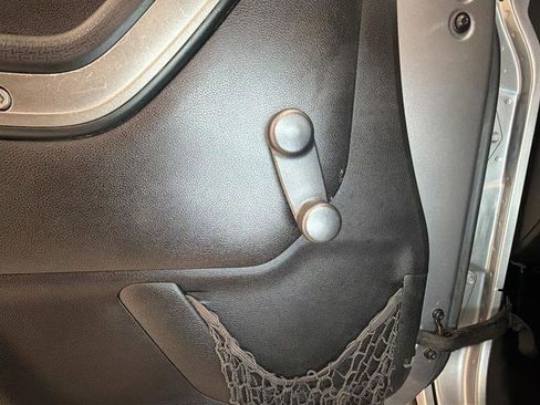 Used 2015 Jeep Wrangler Unlimited Sport image 19