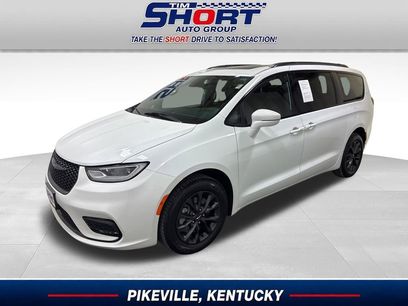 Used 2021 Chrysler Pacifica Limited w/ S Appearance Package