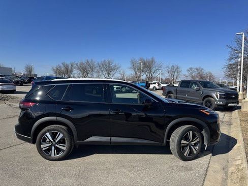 Used 2024 Nissan Rogue SL w/ SL Premium Package image 10