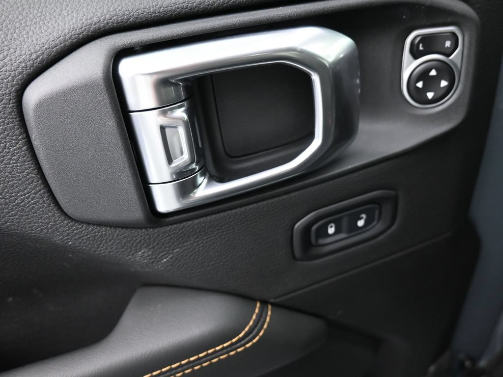 New 2026 Jeep Wrangler Unlimited Sahara AWD/4WD image 11