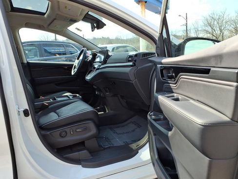 Certified 2025 Honda Odyssey Elite image 12
