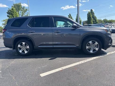Used 2025 Honda Pilot EX-L image 5