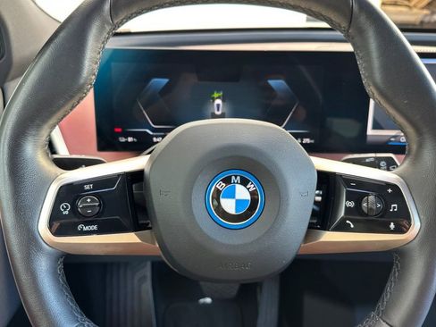 Used 2024 BMW iX xDrive50 w/ Premium Package image 27