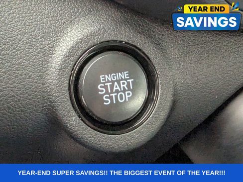 Used 2025 Hyundai Venue Limited image 38